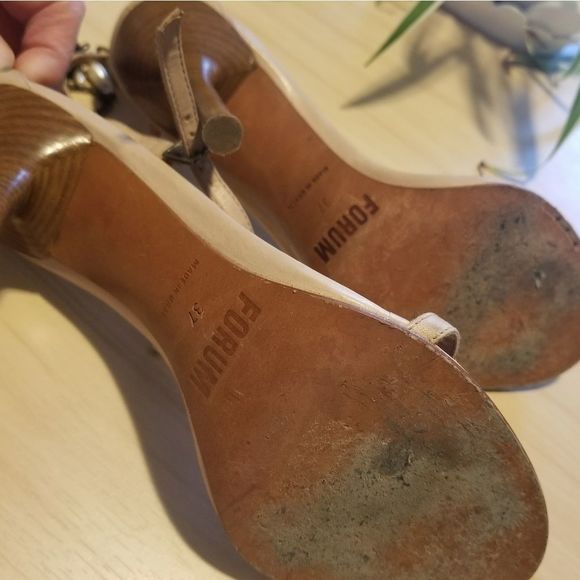 Gorgeous Forum Sandals - Picture 7 of 7